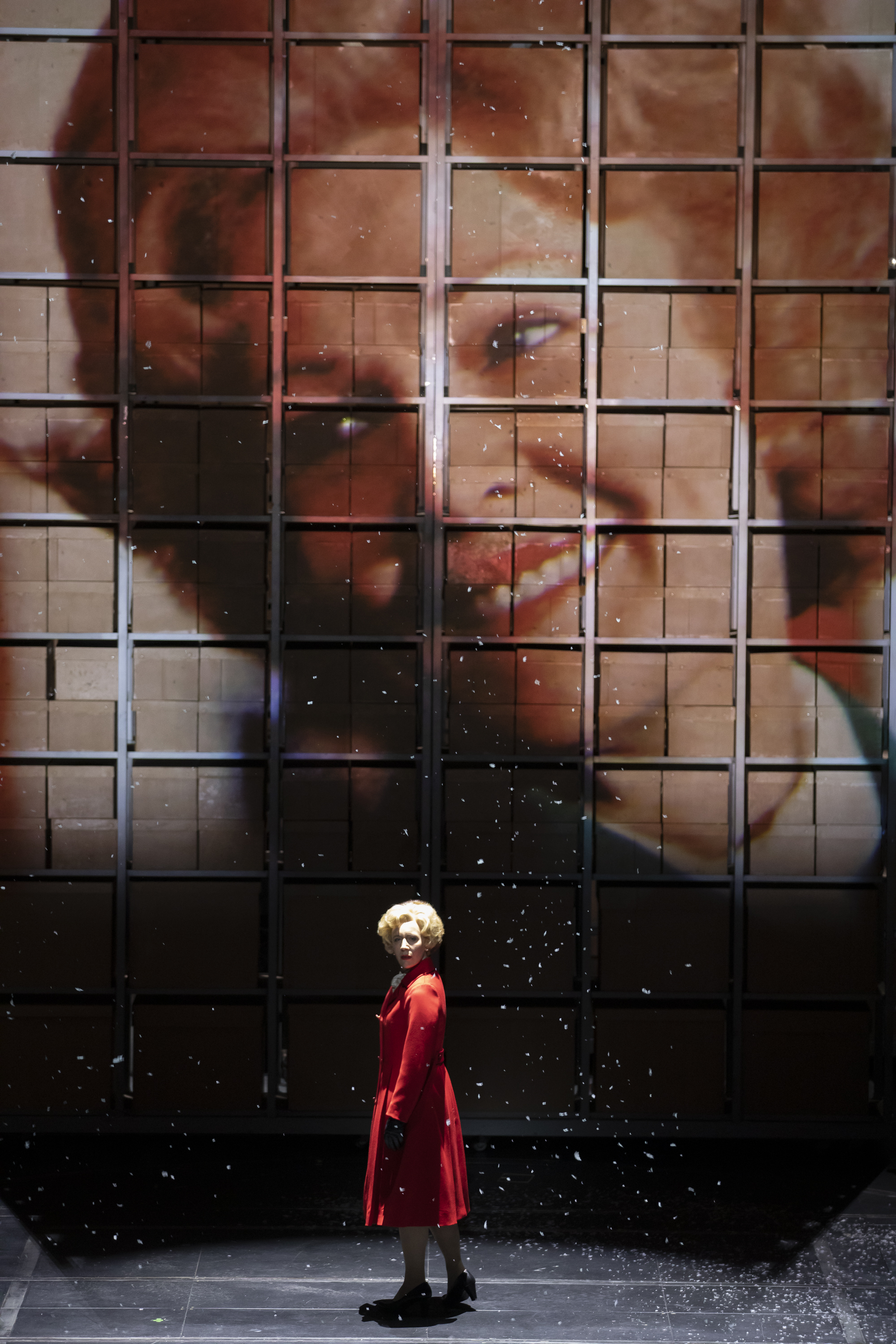 Julia Sporsén (Pat Nixon) in Nixon in China. Scottish Opera 2020. Credit James Glossop..JPG