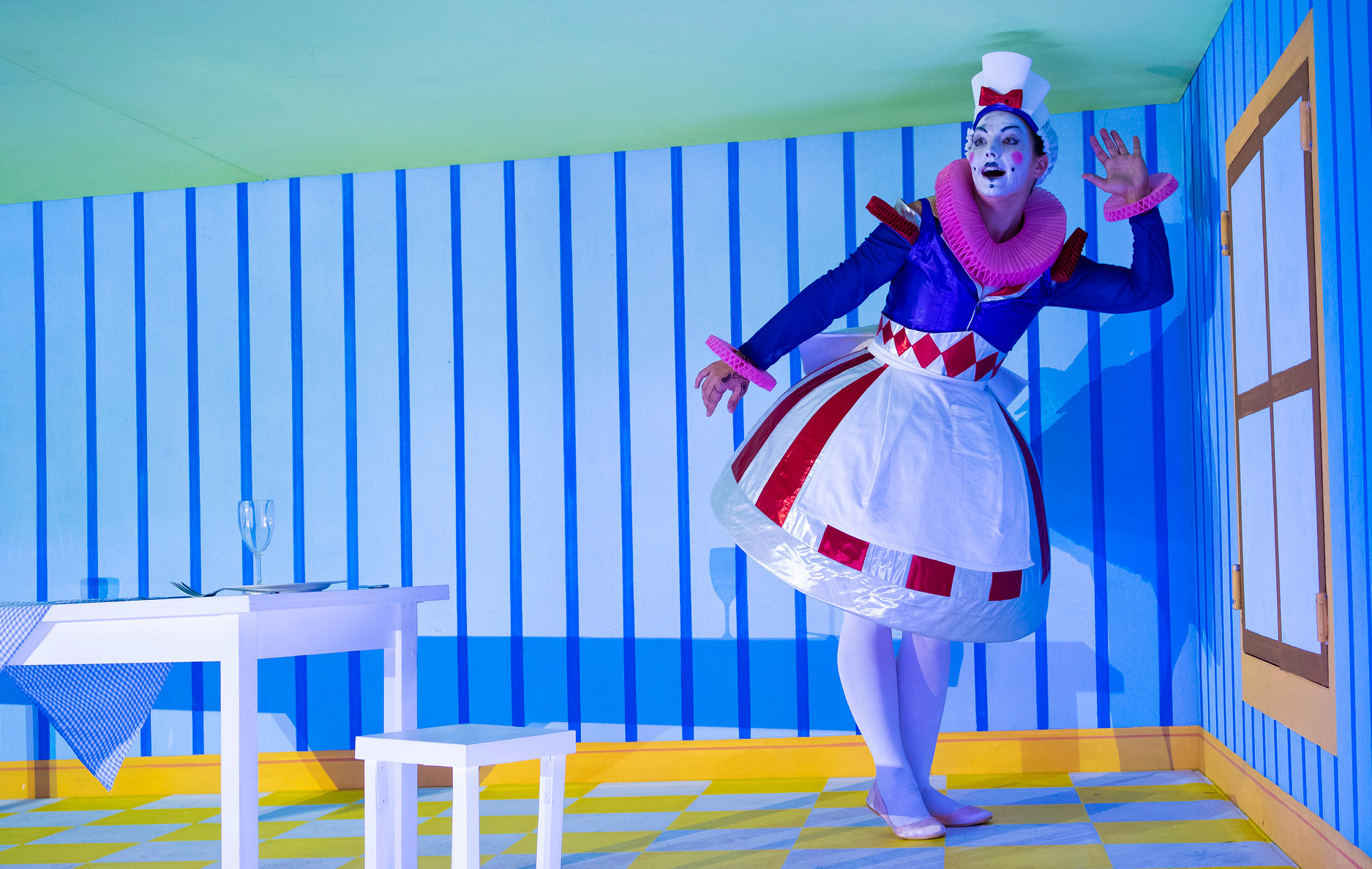 Pagliacci signpost 900x570px.jpg