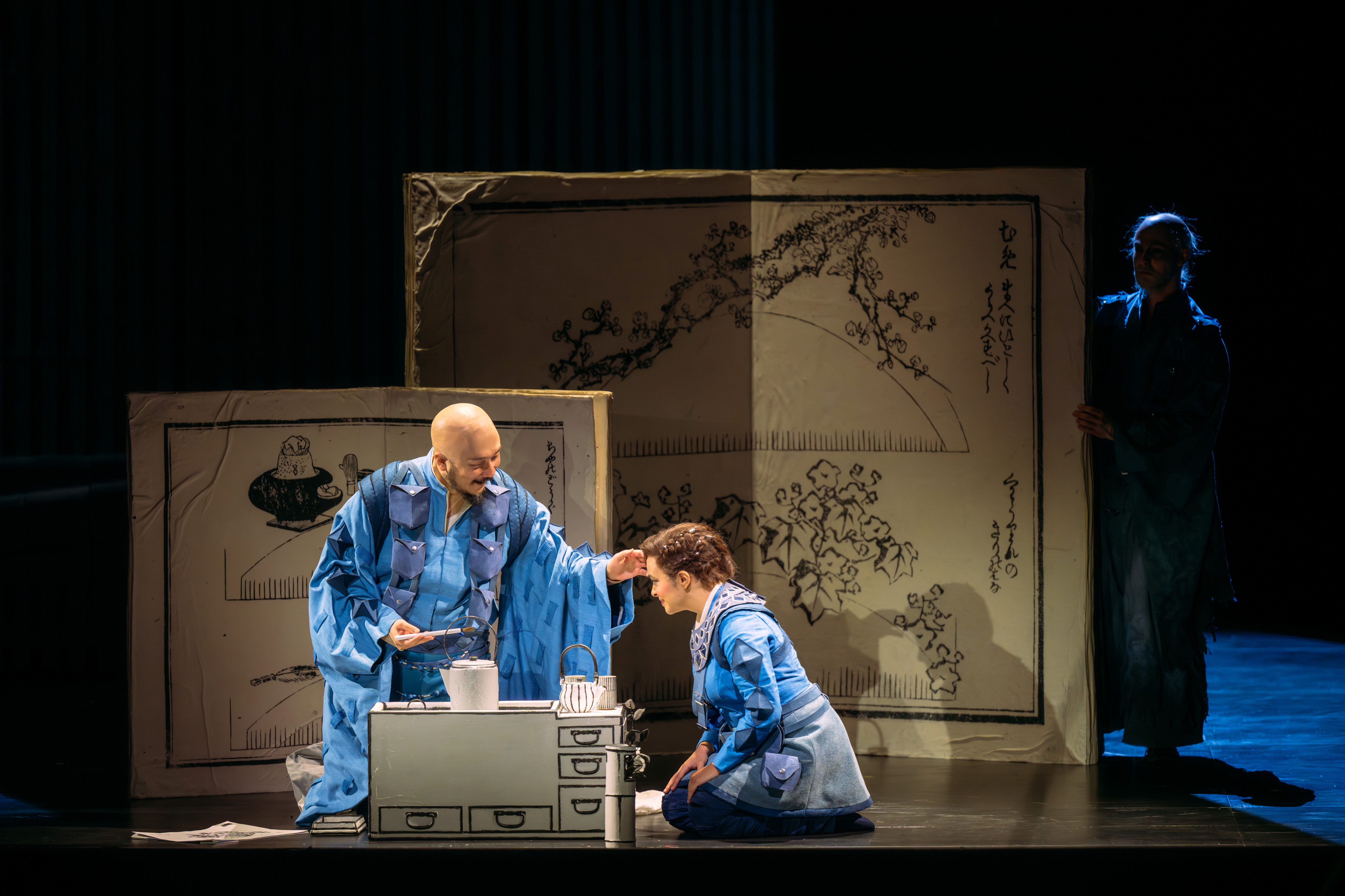 Daisuke Ohyama (Katsushika Hokusai) And Julieth Lozano Rolong (Katsushika Ōi) In The Great Wave. Credit Mihaela Bodlovic..