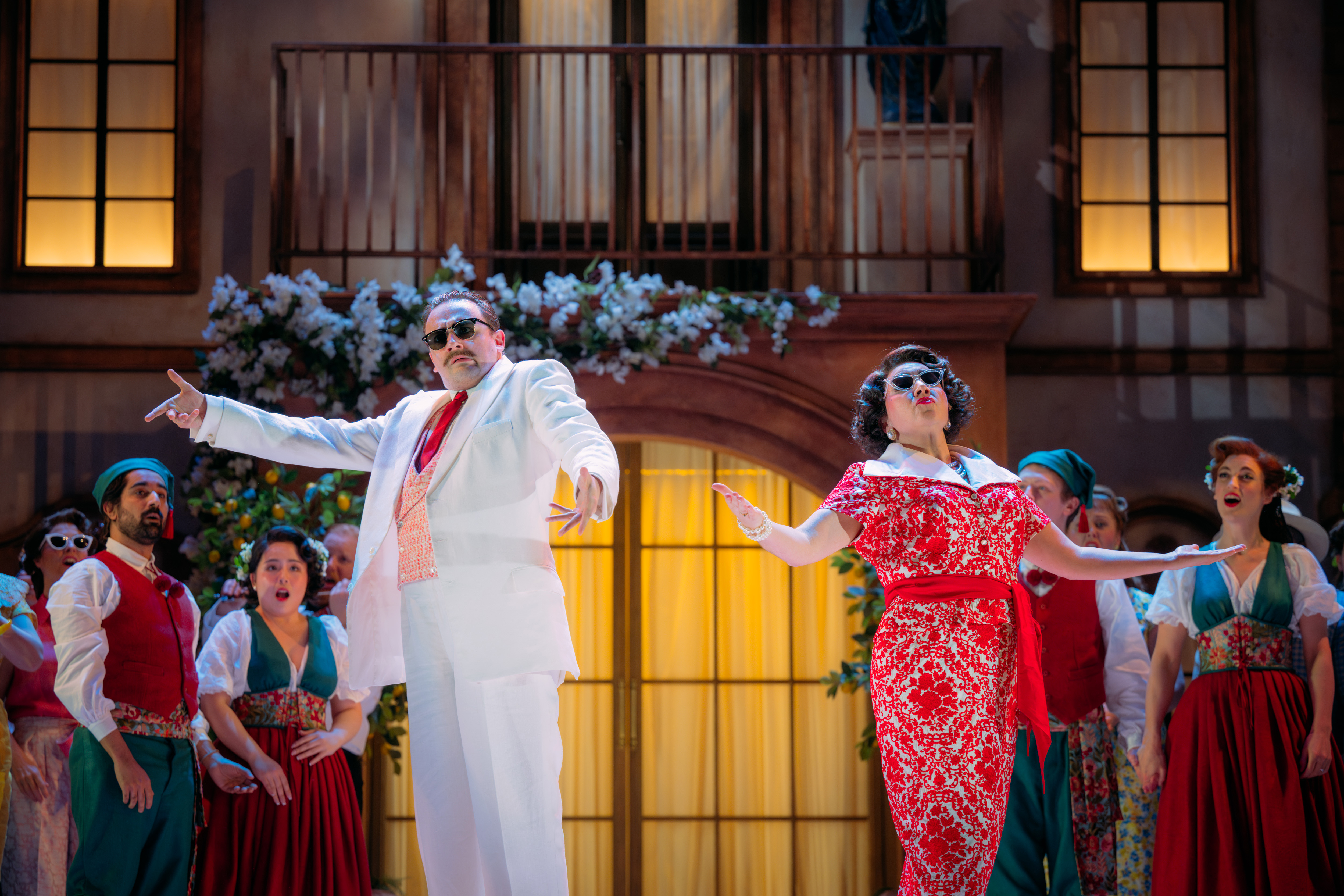 Amy J Payne (Olga) And Matthew Siveter (Mr Kromow) In Scottish Opera's Production Of The Merry Widow. Credit Mihaela Bodlovic..